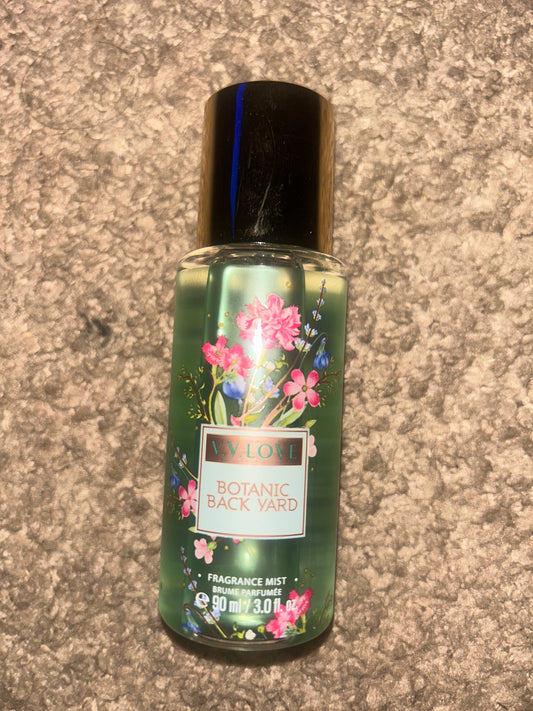 Botanic Back Yard body mist