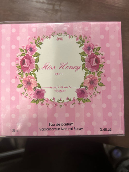 Miss Honey Paris