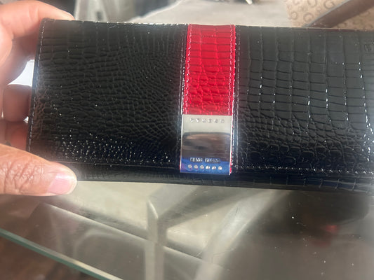 black wallet